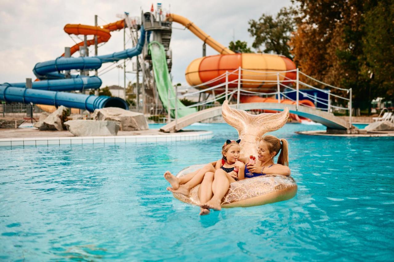 Terme Village - Mobile Homes Catez ob Savi Bagian luar foto