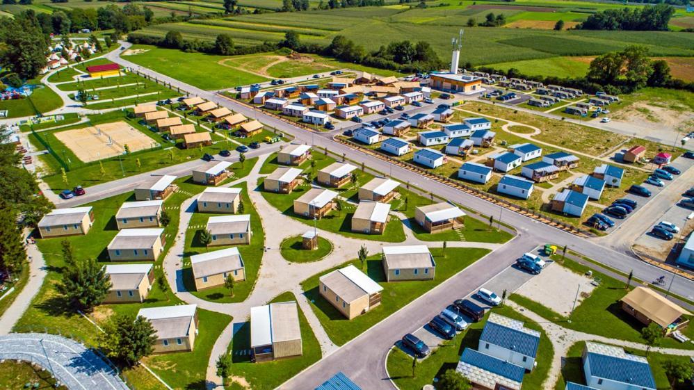 Terme Village - Mobile Homes Catez ob Savi Bagian luar foto