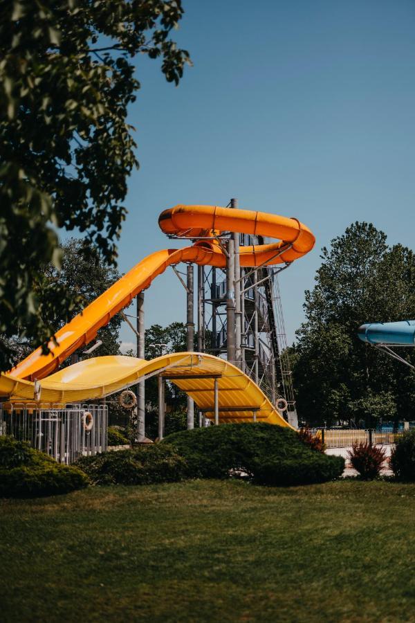 Terme Village - Mobile Homes Catez ob Savi Bagian luar foto
