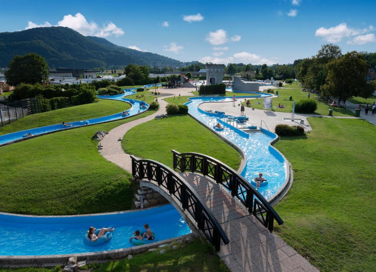 Terme Village - Mobile Homes Catez ob Savi Bagian luar foto